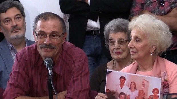 Las Abuelas de la Plaza de Mayo encuentran en España a la nieta 129