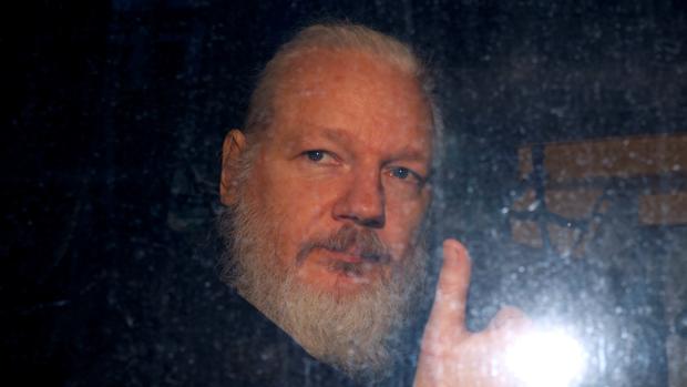 ¿Por qué quiere EE.UU. juzgar a Assange?