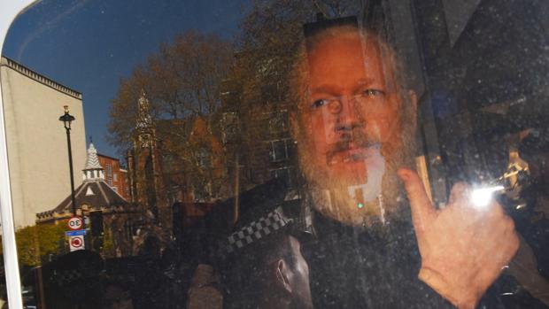 Assange, condenado un año en Reino Unido antes de rendir cuentas en EE.UU.
