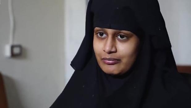 Así reclutaba la «novia de Daesh» británica a otras jóvenes: «Aquí encontrarás un marido guapo»