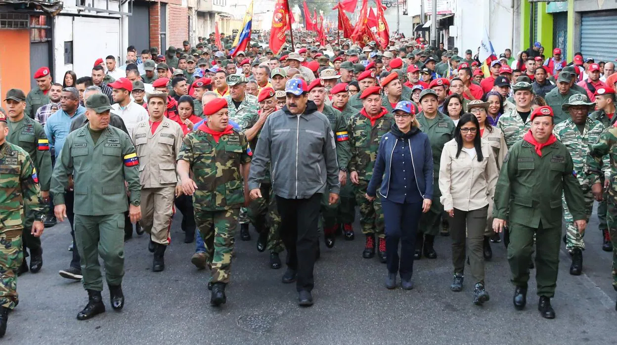 Brasil acoge más militares venezolanos que huyen del régimen de Maduro