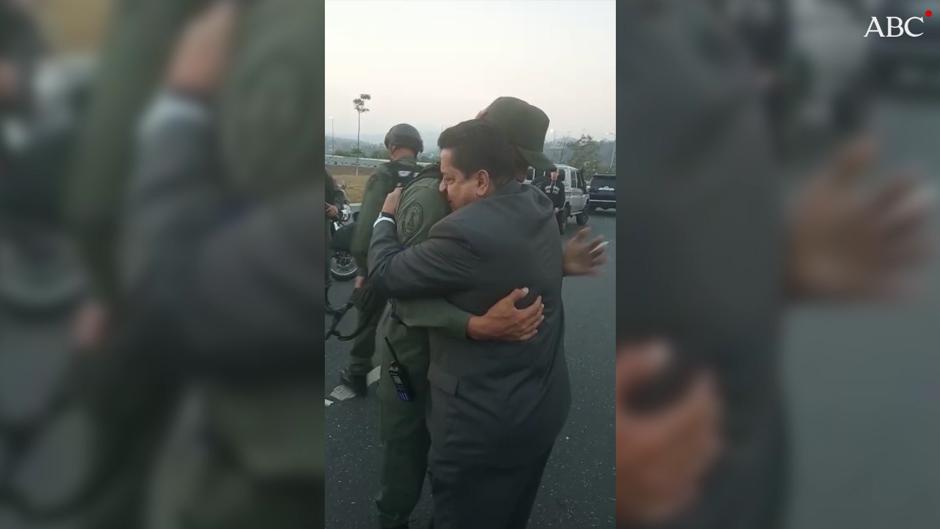 El emotivo reencuentro entre Leopoldo López y el vicepresidente de la Asamblea Nacional