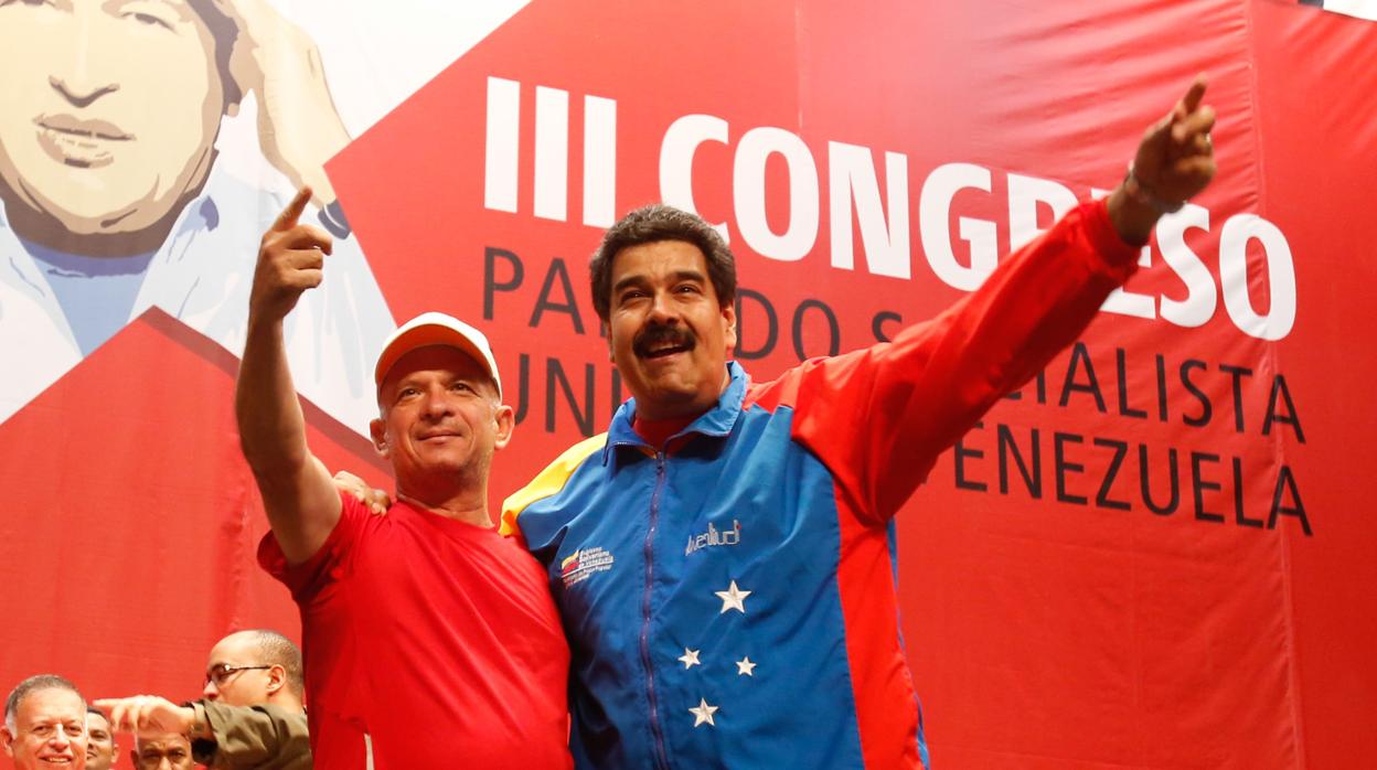 Hugo Carvajal, con Nicolás Maduro en una imagen de archivo