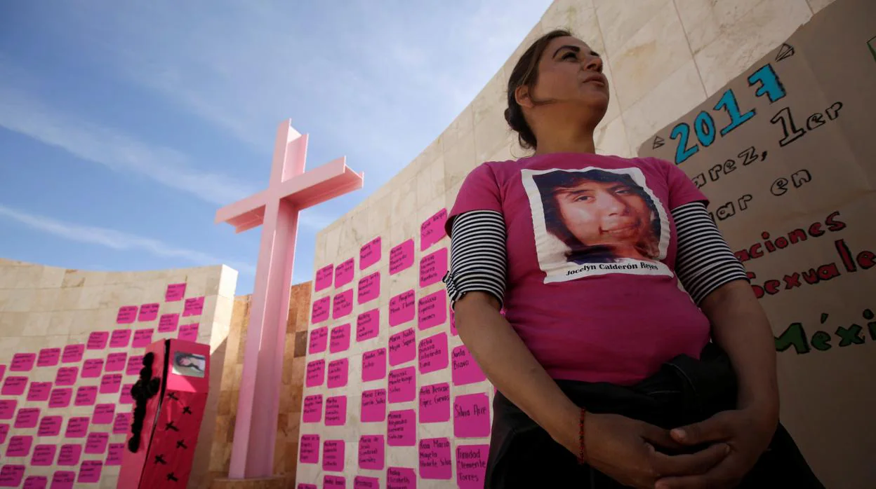 Una mujer se manifiesta el Día Internacional de la Mujer de 2018 en la localidad mexicana de Ciudad Juárez