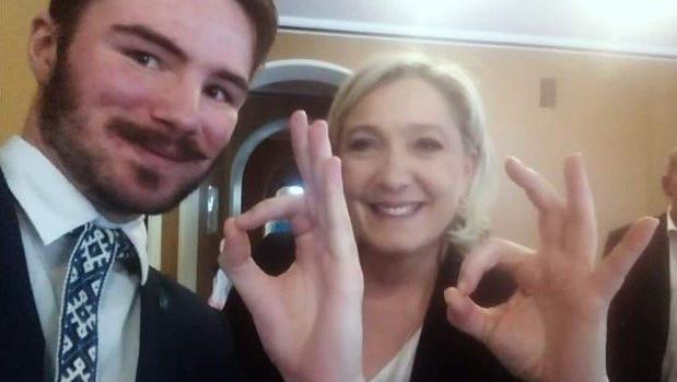 ¿Qué significa el gesto «OK» usado por Marine Le Pen y asociado a los supremacistas blancos?