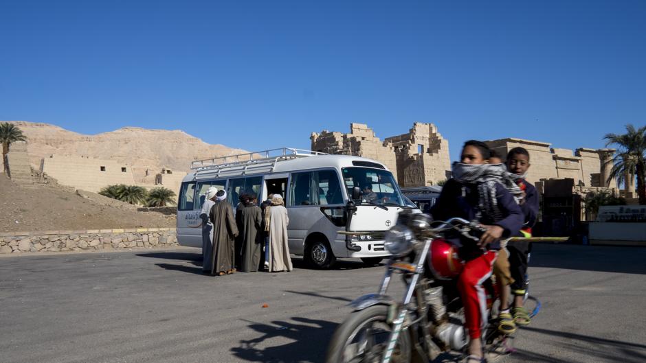 La explosión de un bus turístico en Egipto ocasiona al menos 12 heridos