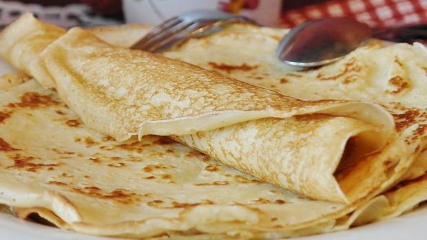 Investigan a varios estudiantes de Ohio por servir a sus profesores crepes con orina y semen