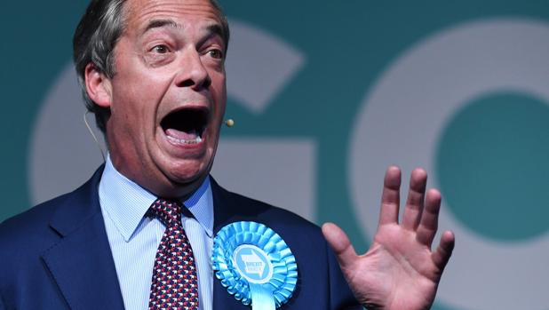 El Partido del Brexit de Farage barrerá en las elecciones europeas en Reino Unido