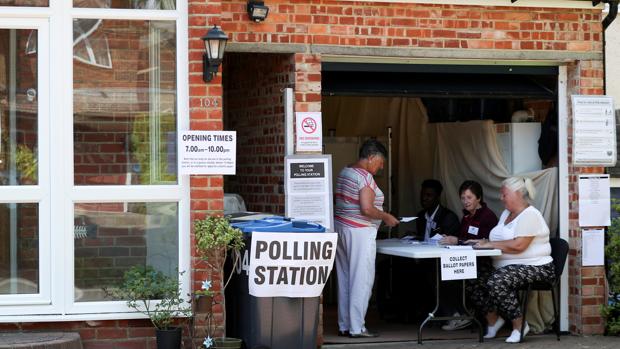 Cientos de votantes europeos denuncian que no han podido votar en el Reino Unido