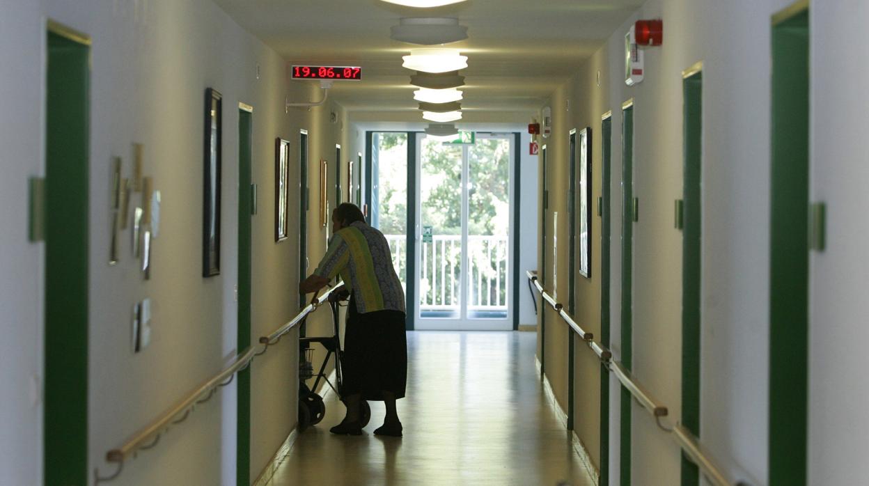 Una anciana de 102 años confiesa haber asesinado a una compañera de residencia en Francia