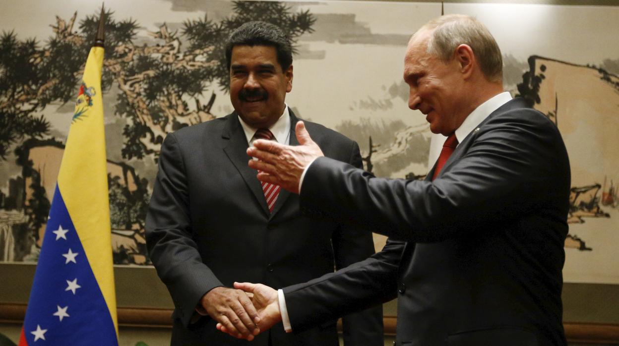 Rusia enviará más especialistas militares a Venezuela si Maduro lo solicita