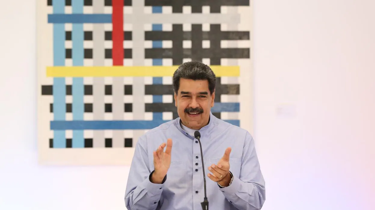 Maduro libera a tres presos políticos horas antes de la visita de Bachelet