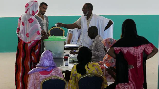 Mauritania acude a las urnas en la que se espera sea la primera transición pacífica desde 1960