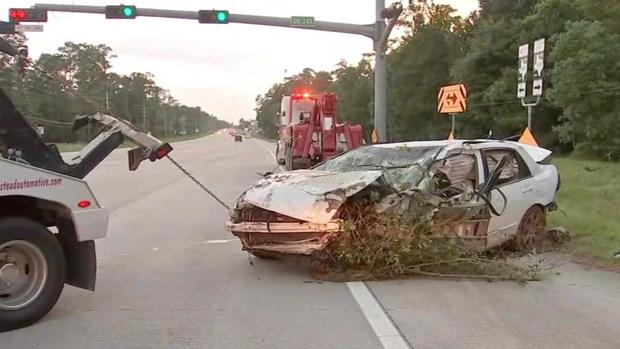 Un hombre sufre un violento accidente y lo hallan vivo cinco días después debajo de su coche