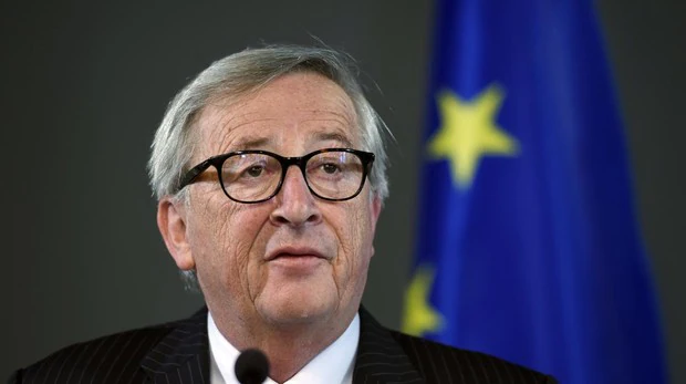 Juncker reconoce que el reparto de los altos cargos de la UE «no fue muy transparente»