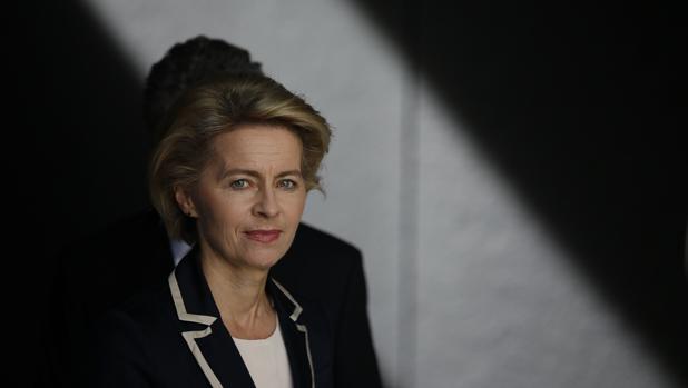 Von der Leyen promete salario mínimo y seguro de paro europeos