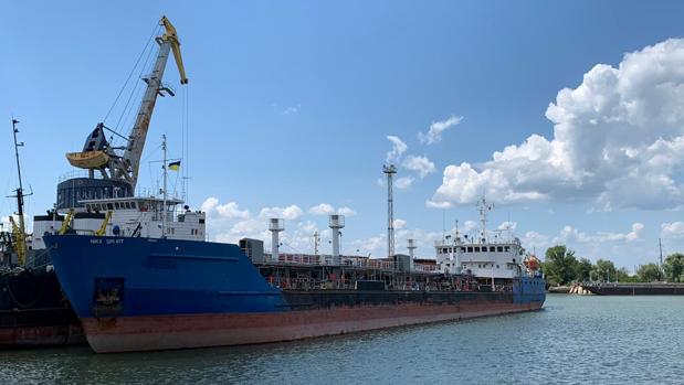 Ucrania captura un petrolero ruso en el mar Negro