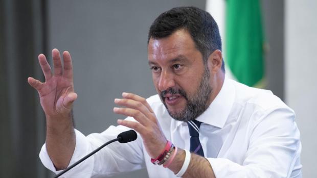 Italia multará con hasta un millón de euros a los barcos de rescate de oenegés