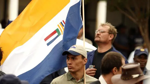 Un tribunal sudafricano restringe la exhibición de la «bandera del apartheid»
