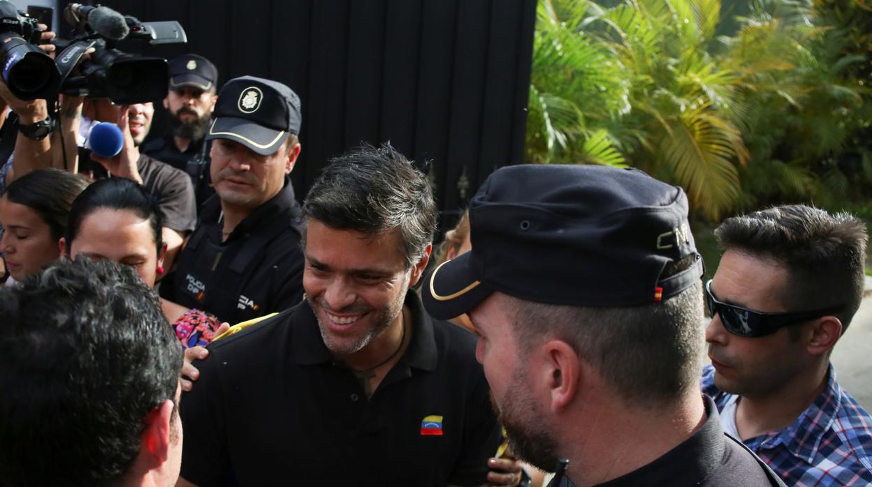 Leopoldo López reaparece y pide a su partido que siga luchando por Venezuela