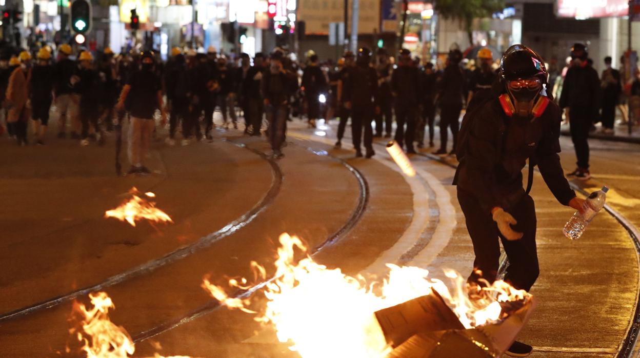 Ni las detenciones ni las prohibiciones de manifestaciones apagan las protestas de Hong Kong