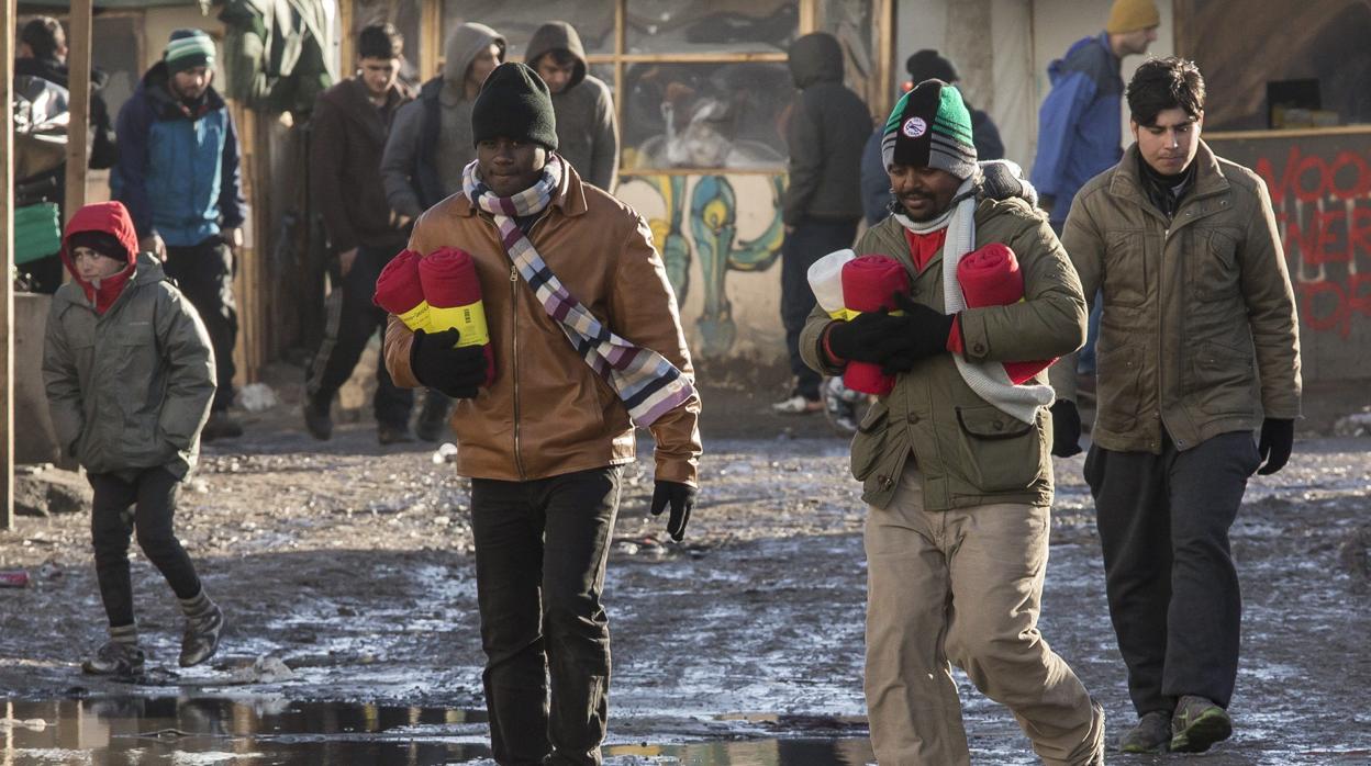 Refugiados en el campamento de Calais