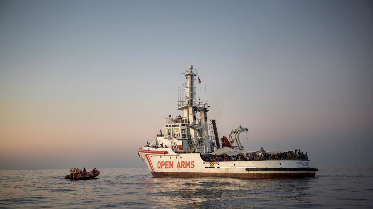 El buque Open Arms en el Mediterráneo