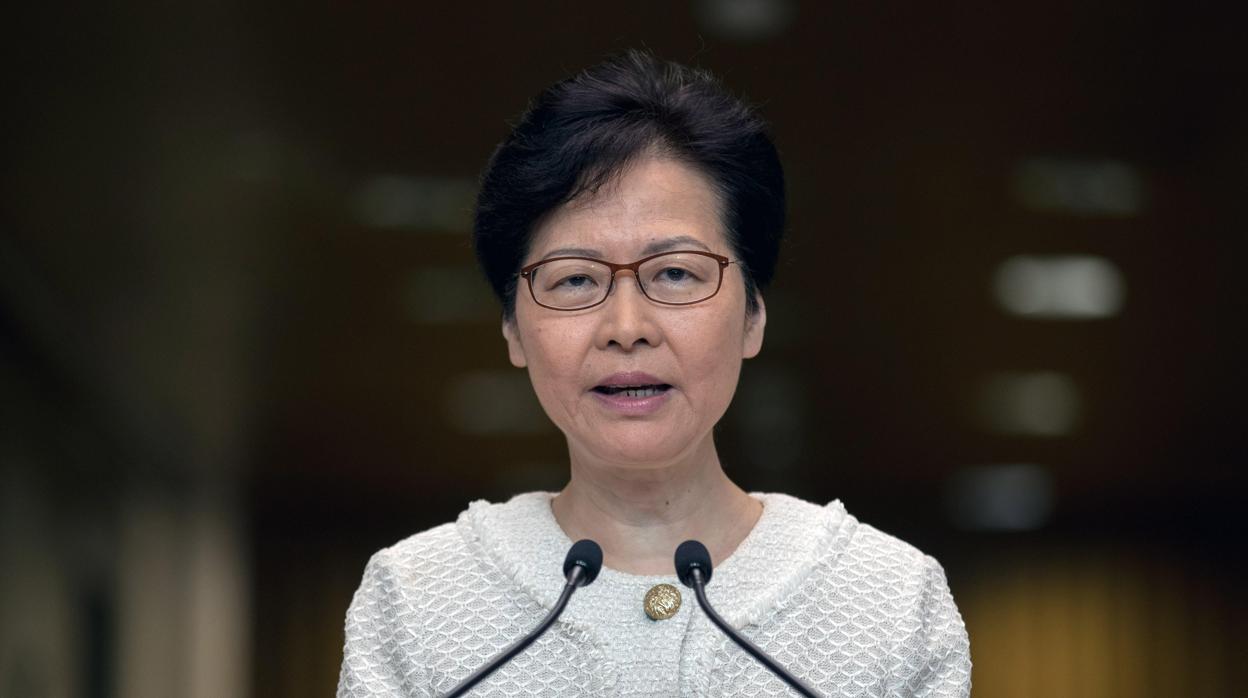 La jefa del Gobierno hongkonés, Carrie Lam, durante una rueda de prensa