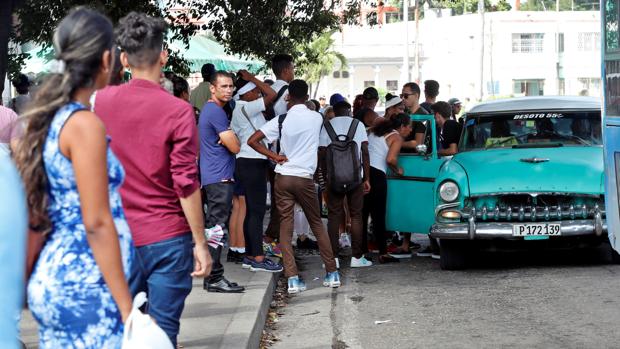 Penuria en Cuba: el Gobierno raciona el combustible ante la escasez