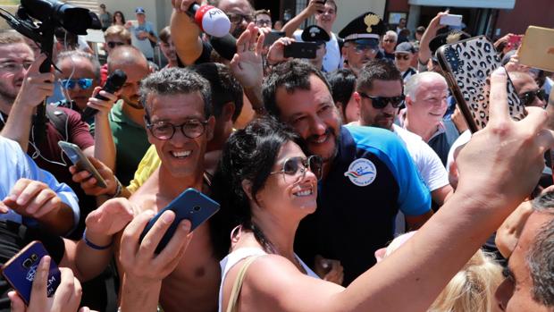 «Soy racista, seguidora de Salvini y no alquilo la casa a gente del Sur»