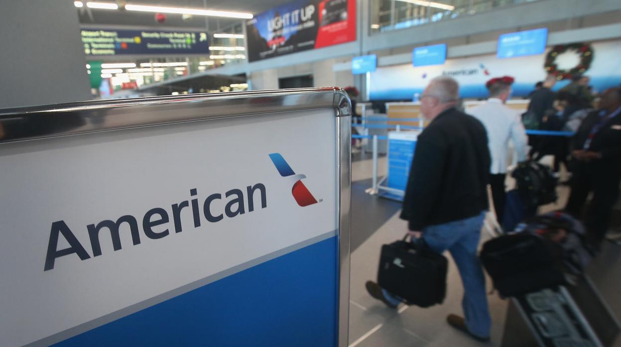 Logo de la aerolínea, American Airlines