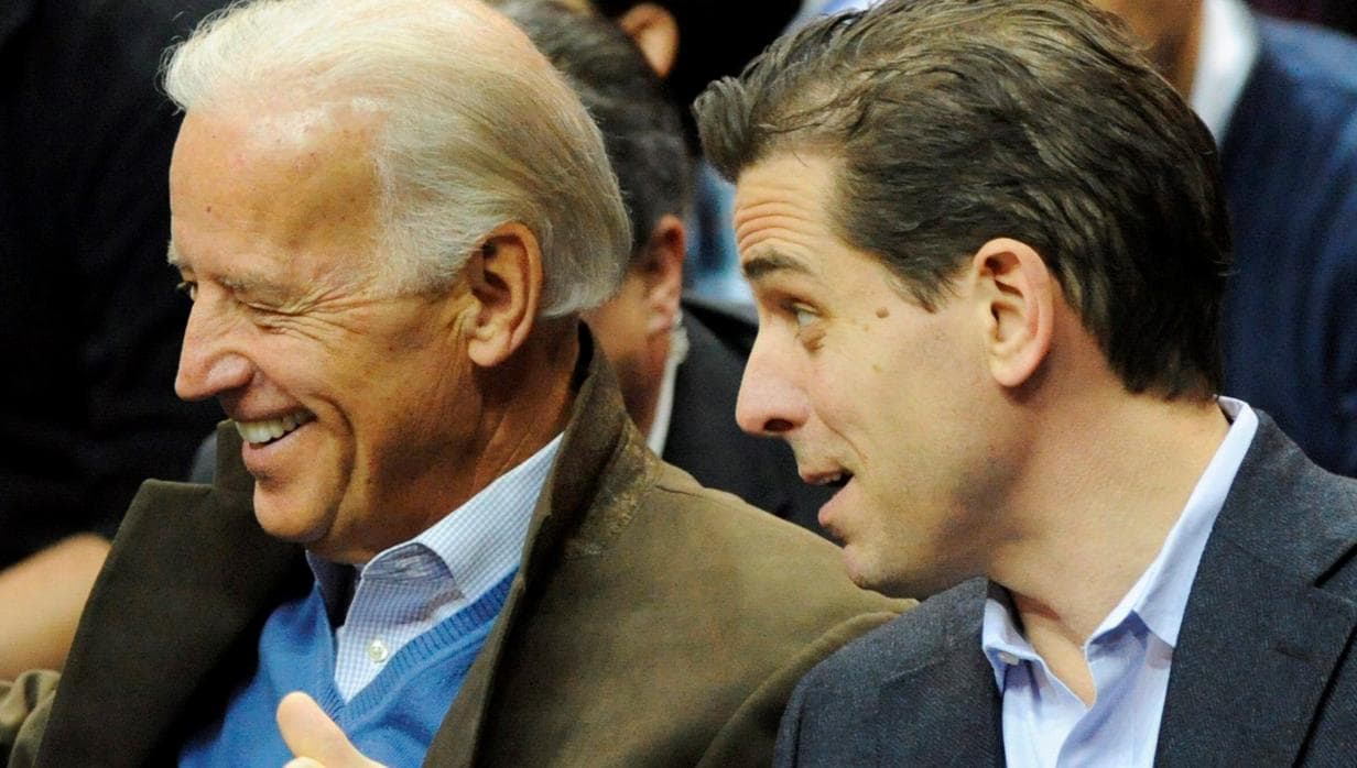 El polémico Hunter Biden, jutno a su padre Joe Biden en el ojo del huracán que arrasa Washington