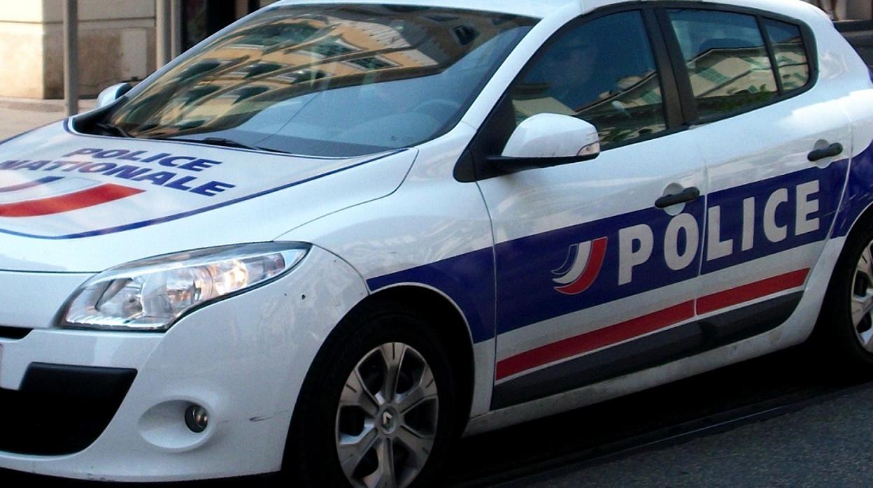 Coche de la policía nacional francesa