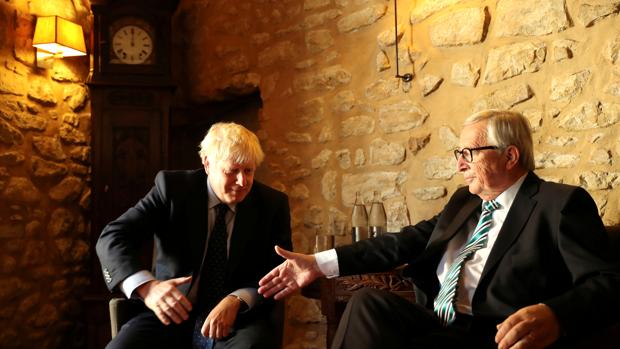 Juncker ve algunos «avances positivos» en la propuesta de Johnson para el Brexit