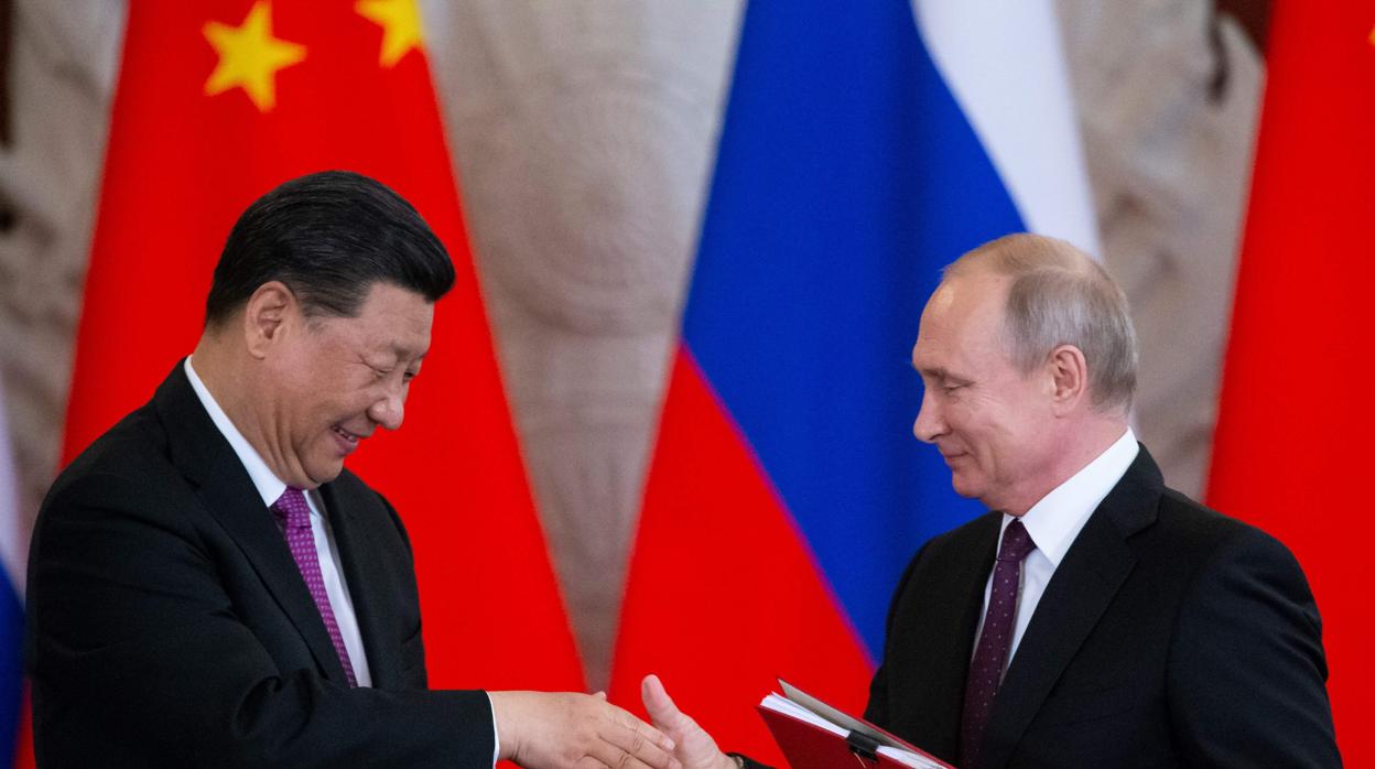 El presidente Putin con su homólgo chino, Xi Jinping, durante una visita de este al Kremlin el pasado mes de junio