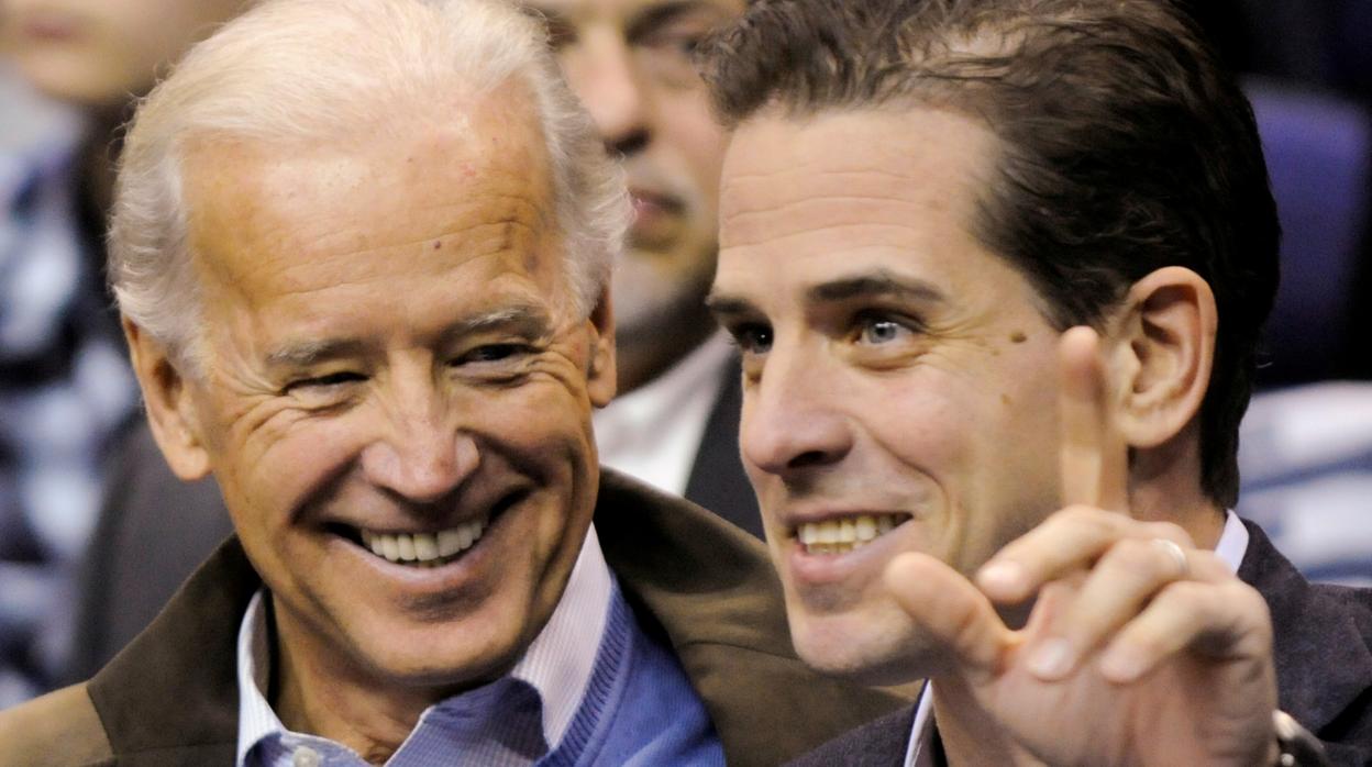 Joe Biden junto a su hijo, Hunter