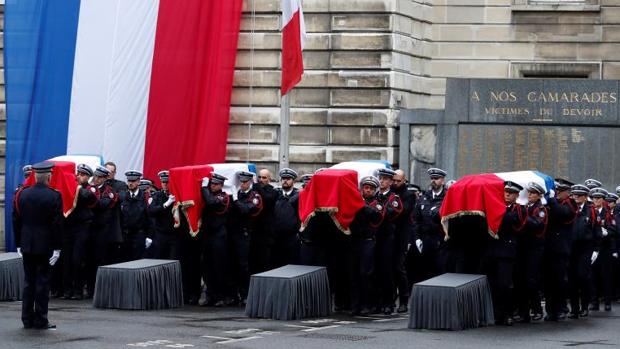 Detienen al imán y los amigos salafistas del autor de la matanza de la Prefectura de París