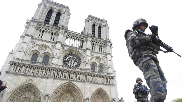 Entre 30 y 25 años de cárcel para las yihadistas que planearon atentar contra Notre Dame