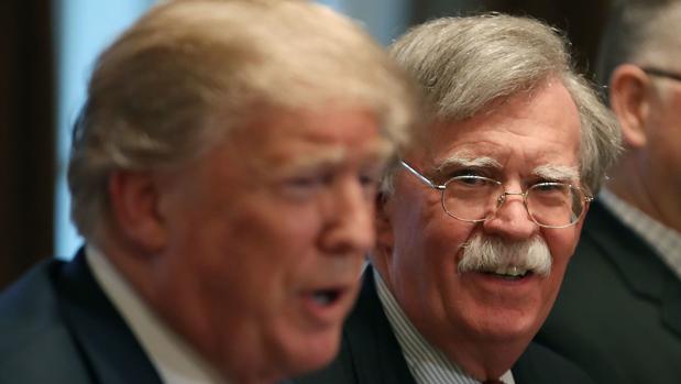 Jaque de John Bolton a Trump: denunció las presiones a Ucrania antes de ser despedido