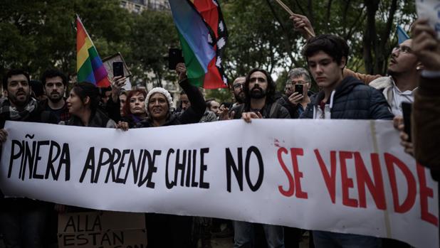 Los violentos no ceden en Chile pese a las medidas de Piñera