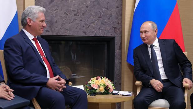 Putin recibe al presidente cubano Díaz-Canel en su residencia de las afueras de Moscú