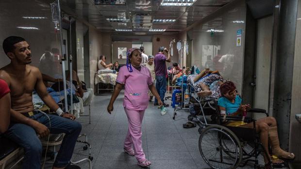 Los venezolanos se mueren en sus casas por colapso de los hospitales