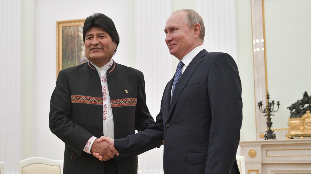 Evo Morales con Vladimir Putin, el pasado verano