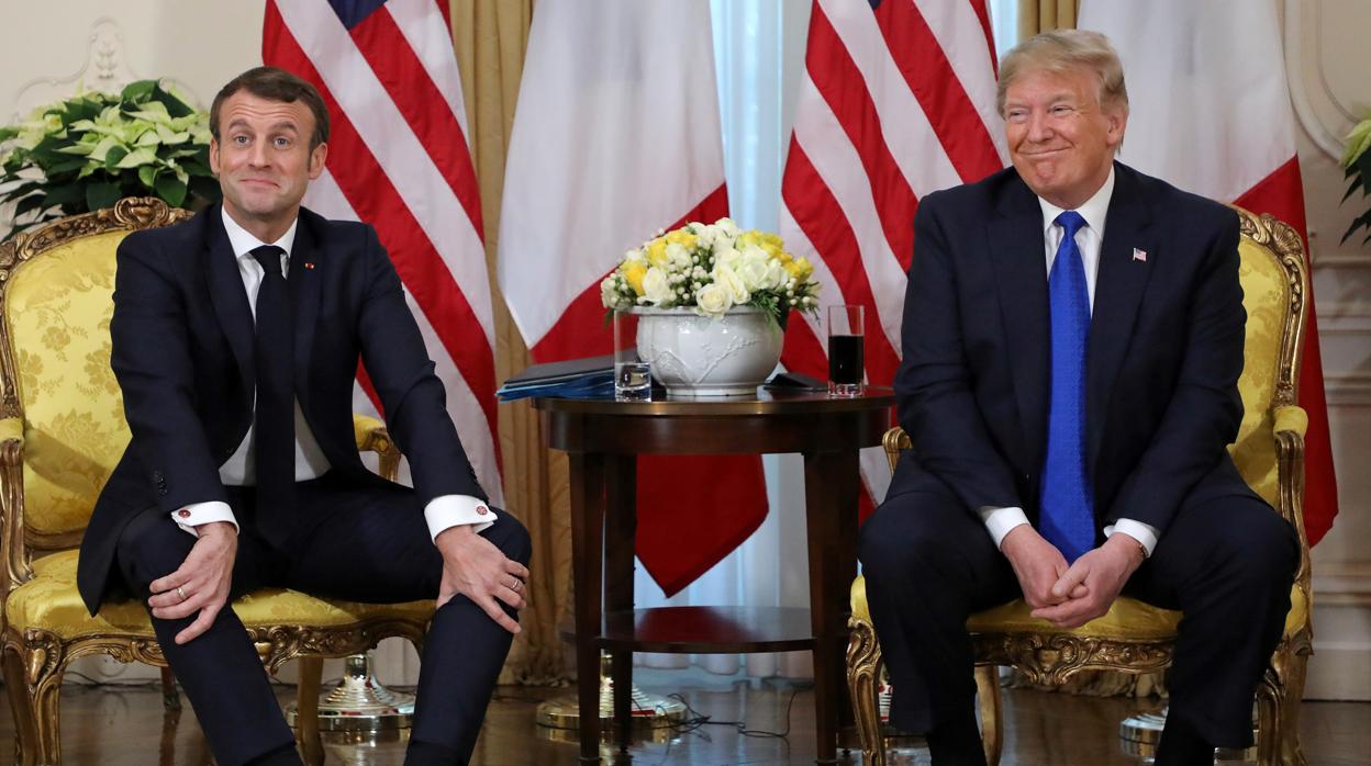 El presidente francés, Emmanuel Macron, y el mandatario estadounidense, Donald Trump, durante la rueda de prensa en Londres