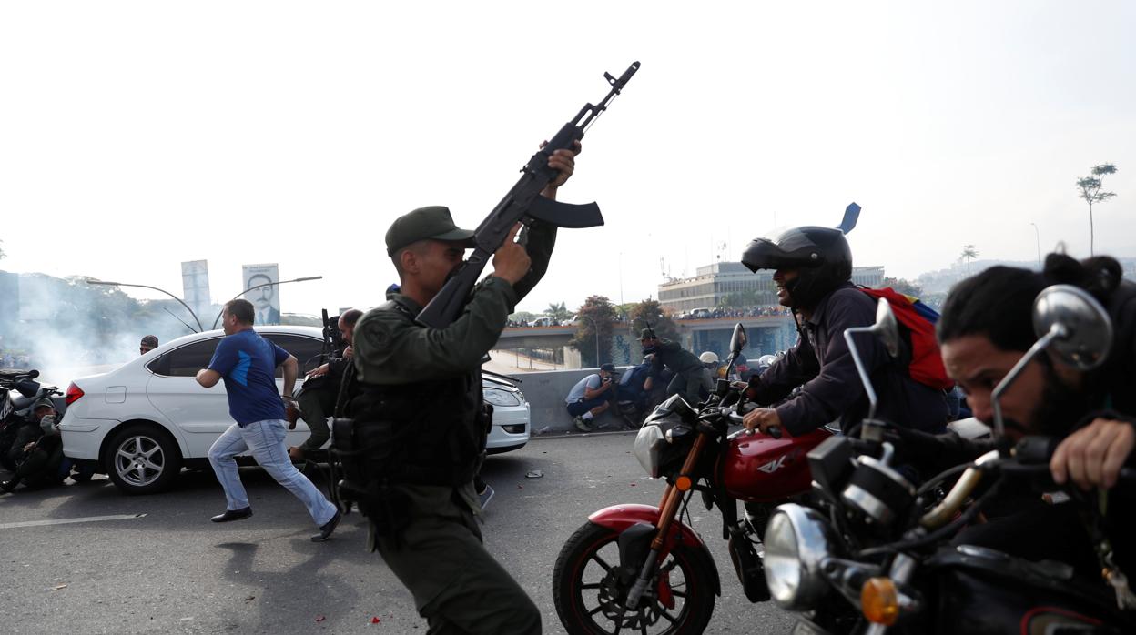 Uno de los militares que participó en el levantamiento cívico-militar en Caracas