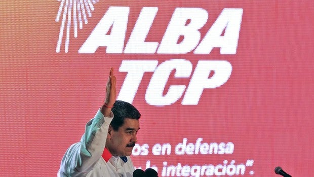 Maduro anuncia una orden de arresto por conjura contra un grupo liderado por Guaidó