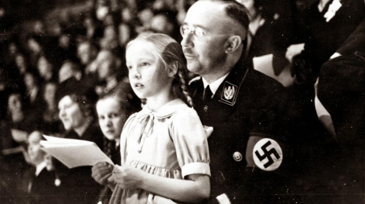 Heinrich Himmler con su hija Gudrun Himmler