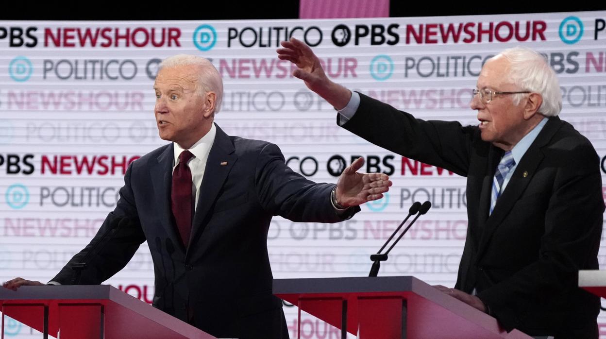 Biden y Sanders, en un reciente debate