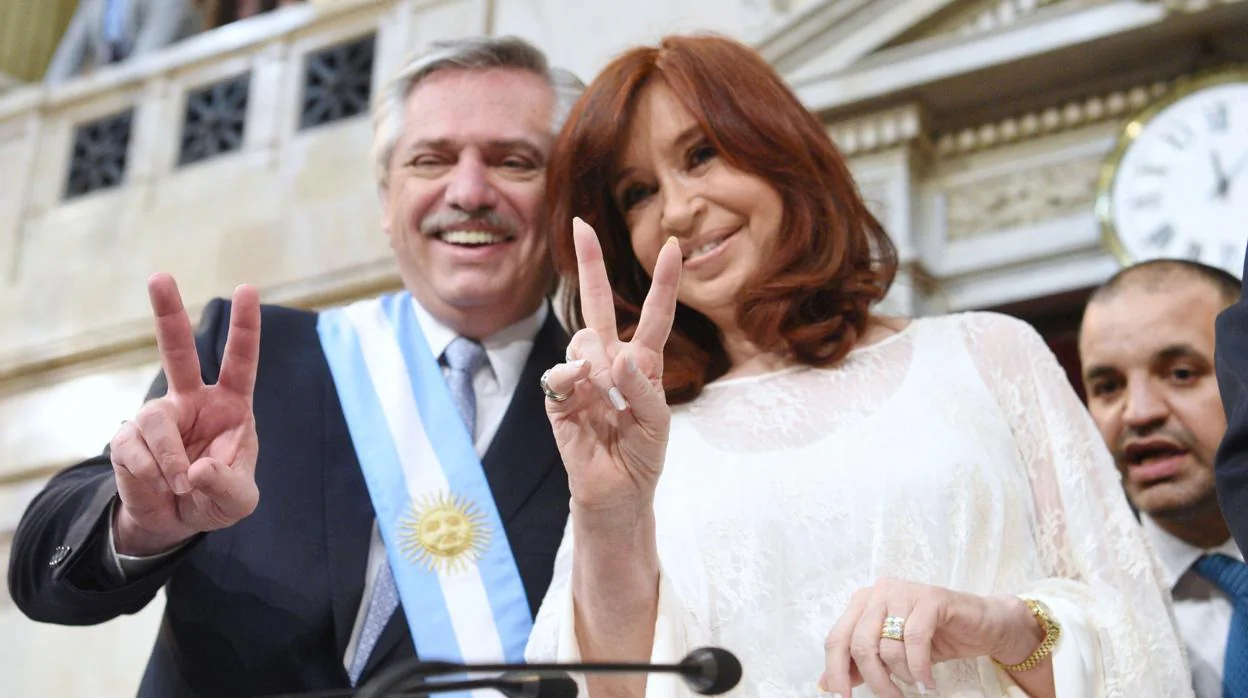 Alberto Fernandez y Cristina Fernández de Kirchner , tras la toma de posesión de la presidencia argentina