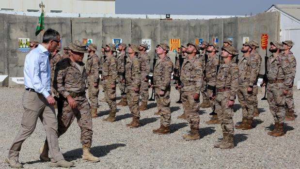 La OTAN suspende las labores de entrenamiento a tropas iraquíes en las que participa España